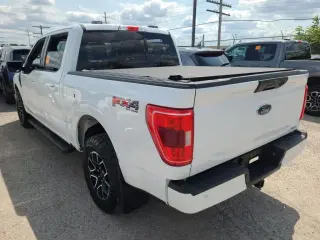 Ford F-150 2023 4x4 XLT 4 puertas SuperCrew 5.5 pies. SB