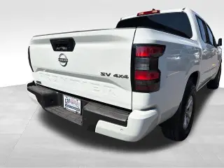 Nissan Frontier 2024 4x4 S 4 puertas Cabina Crew 5 pies. SB