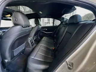 BMW Serie 3 2023 AWD 330i xDrive 4 puertas Sedan