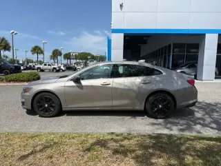 Chevrolet Malibu 2023 LT 4 puertas Sedán con 1LT