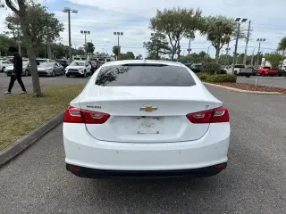 Chevrolet Malibu 2024 LT 4 puertas Sedán con 1LT