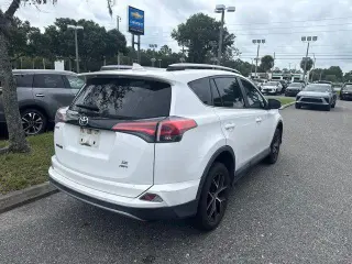 Toyota RAV4 2017 AWD SE 4 puertas SUV