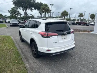 Toyota RAV4 2017 AWD SE 4 puertas SUV
