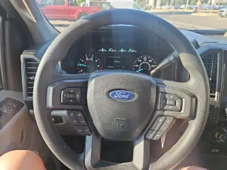 Ford F-150 2020 4x4 XL 4 puertas SuperCrew 5.5 pies. SB