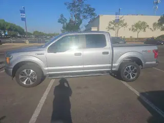 Ford F-150 2020 4x4 XL 4 puertas SuperCrew 5.5 pies. SB