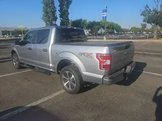 Ford F-150 2020 4x4 XL 4 puertas SuperCrew 5.5 pies. SB