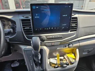 Furgoneta de carga Ford Transit 2024 AWD 250 3 puertas LWB Techo Medio