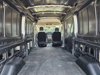 Furgoneta de carga Ford Transit 2024 AWD 250 3 puertas LWB Techo Medio