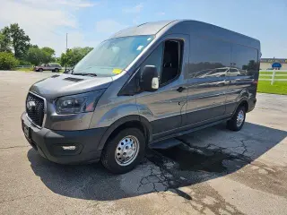 Furgoneta de carga Ford Transit 2024 AWD 250 3 puertas LWB Techo Medio