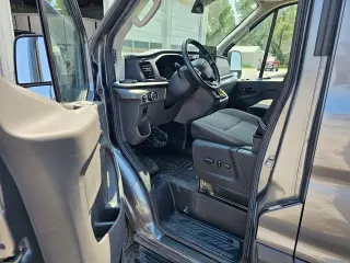 Furgoneta de carga Ford Transit 2024 AWD 250 3 puertas LWB Techo Medio