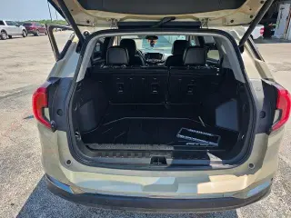 GMC Terrain 2022 AWD AT4 4 puertas SUV