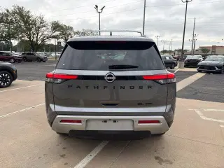 Nissan Pathfinder 2023 AWD SL 4 puertas SUV