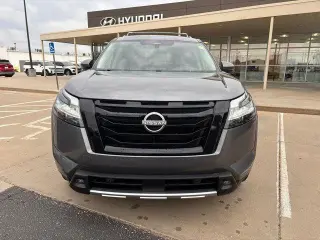 Nissan Pathfinder 2023 AWD SL 4 puertas SUV