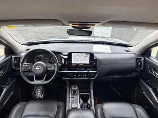 Nissan Pathfinder 2023 AWD SL 4 puertas SUV