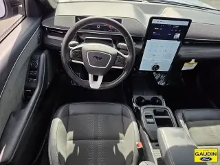 Ford Mustang Mach-E 2025 AWD GT 4 puertas SUV
