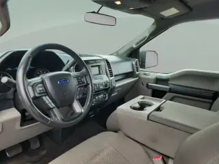 Ford F-150 2015 4x4 XLT 4 puertas SuperCrew 5.5 pies. SB