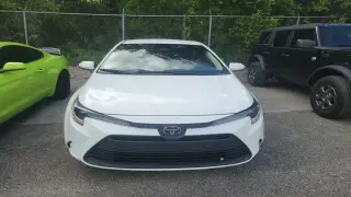Toyota Corolla 2023 LE 4 puertas Sedán