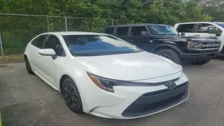 Toyota Corolla 2023 LE 4 puertas Sedán