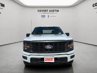 Ford F-150 2025 4x2 STX 4 puertas SuperCrew 5.5 pies. SB