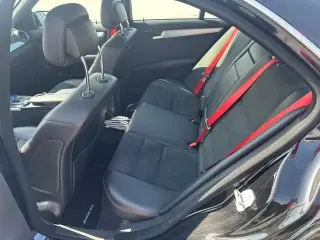 Mercedes-Benz Clase C 2014 AWD C 300 Lujo 4MATIC Sedan 4 puertas