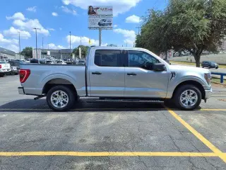 Ford F-150 2023 4x2 XLT 4 puertas SuperCrew 5.5 pies. SB