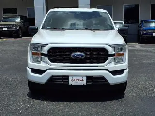 Ford F-150 2022 4x2 XL 4 puertas SuperCrew 5.5 pies. SB