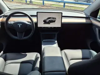 Tesla Model Y 2024 AWD Long Range 4 puertas Crossover
