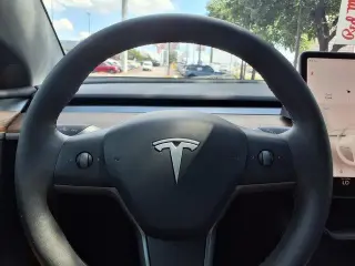 Tesla Model Y 2024 AWD Long Range 4 puertas Crossover