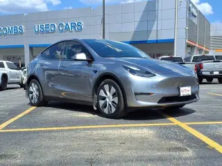 Tesla Model Y 2024 AWD Long Range 4 puertas Crossover