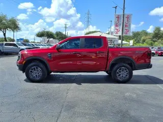 Ford Ranger 2025 4x2 XLT 4 puertas SuperCrew 5.0 pies SB