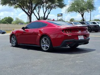 Ford Mustang 2024 EcoBoost 2dr Fastback
