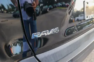 Toyota RAV4 2019 LE 4 puertas SUV
