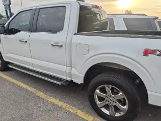 Ford F-150 2022 4x4 XL 4 puertas SuperCrew 5.5 pies SB