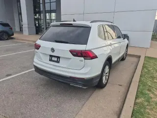 Volkswagen Tiguan 2018 2.0T SE 4 puertas SUV