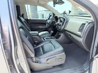 GMC Canyon 2021 4x4 AT4 4 puertas Cabina Crew 5 pies. SB (Tela)