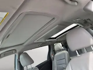 Toyota Sienna 2017 AWD XLE 7 pasajeros 4 puertas Minivan