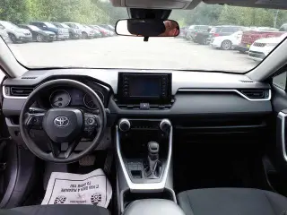 Toyota RAV4 2019 AWD LE SUV de 4 puertas