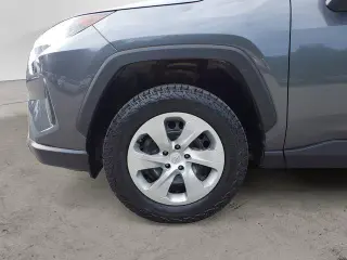 Toyota RAV4 2019 AWD LE SUV de 4 puertas
