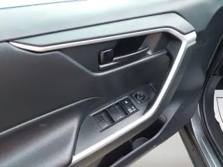 Toyota RAV4 2019 AWD LE SUV de 4 puertas