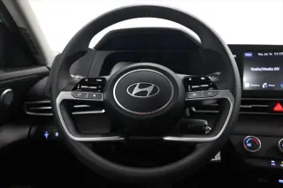 Hyundai ELANTRA 2026 SE 4 puertas Sedan