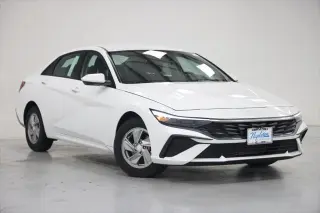 Hyundai ELANTRA 2026 SE 4 puertas Sedan