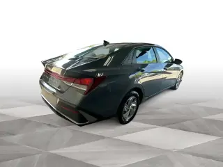Hyundai ELANTRA 2026 SE 4 puertas Sedan