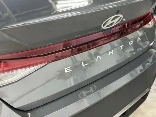Hyundai ELANTRA 2026 SE 4 puertas Sedan