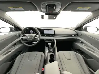 Hyundai ELANTRA 2024 SEL 4 puertas Sedan