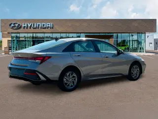 Hyundai ELANTRA 2024 SEL 4 puertas Sedan