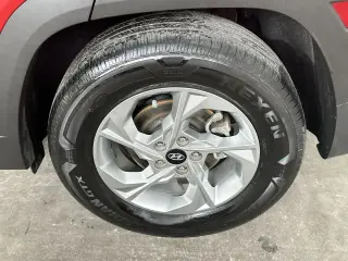 Hyundai TUCSON 2023 SE 4 puertas SUV
