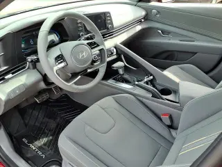Hyundai ELANTRA 2025 SEL Sport 4 puertas Sedan