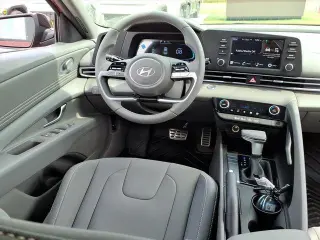 Hyundai ELANTRA 2025 SEL Sport 4 puertas Sedan