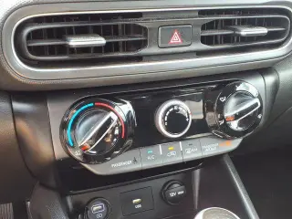 Hyundai KONA 2023 AWD SEL 4 puertas Crossover