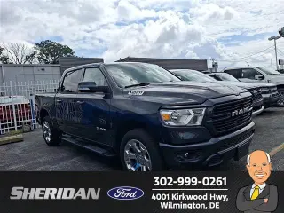 Ram 1500 2020 4x4 Lone Star Cabina Crew 4 puertas 5.6 pies. Caja corta Pickup